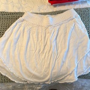 Iike new American eagle white skirt size xs